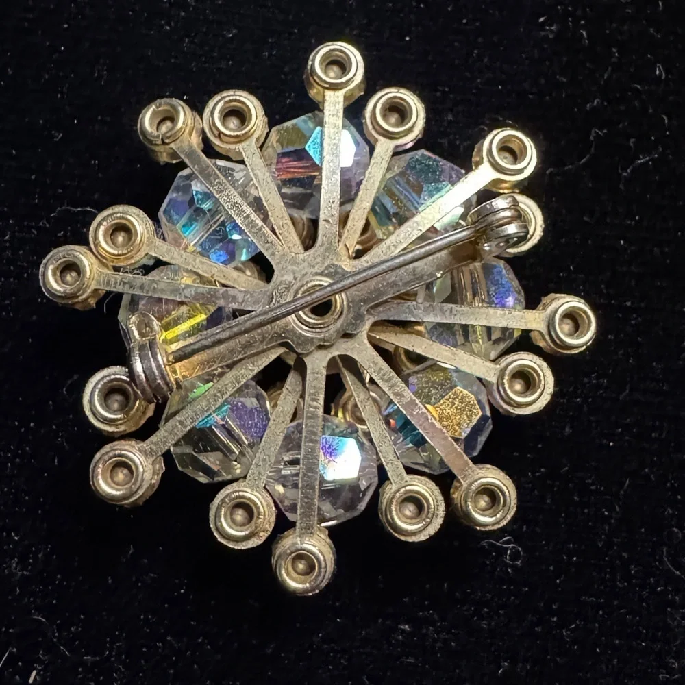 Vintage aurora borealis brooch - Picture 2 of 5